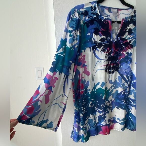 CHICO'S NWT Floral Split Neck Tunic Long Top Women's M Embroidered Boho Resort - Picture 8 of 14